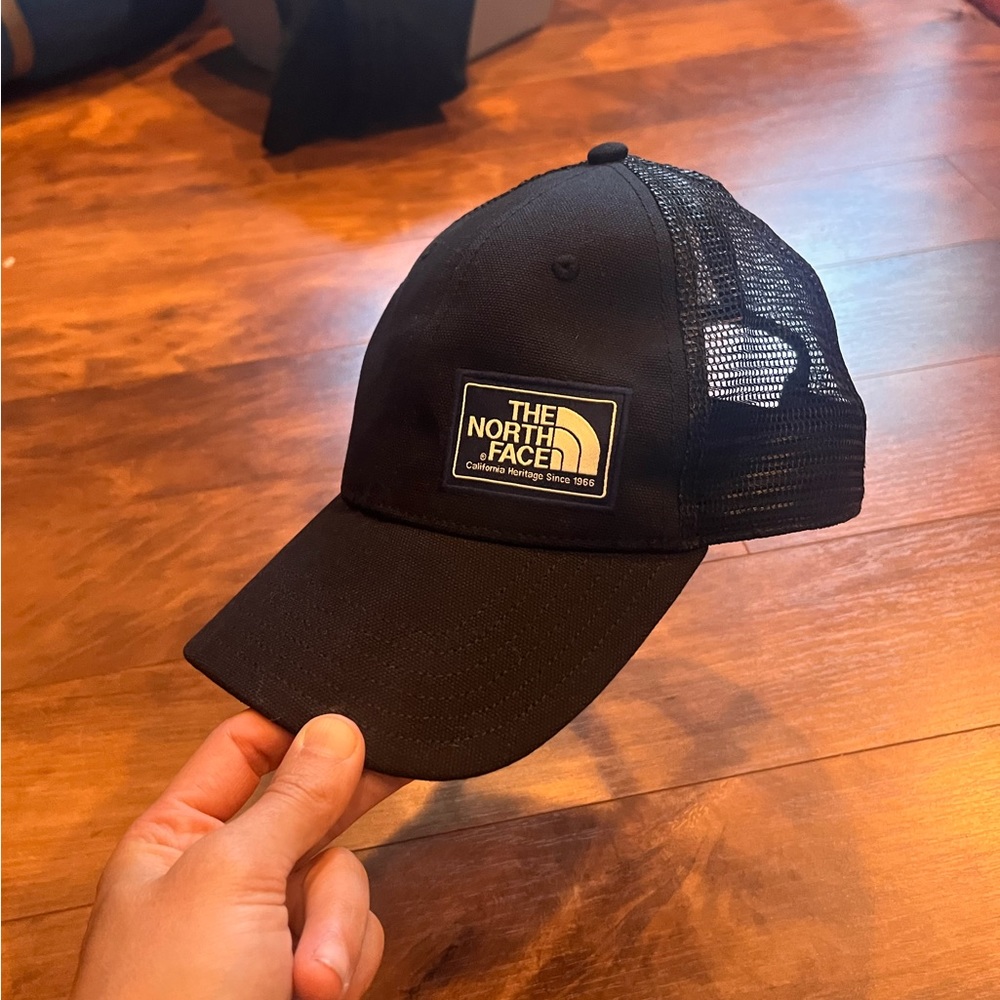 North Face Black SnapBack Hat